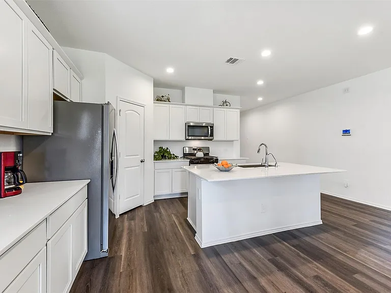 4985 Blue Beetle Ridge Dr — Photo 6