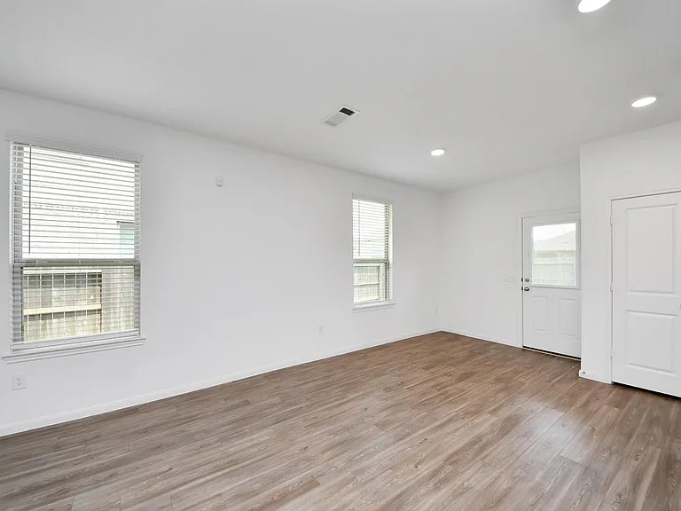 1325 Grass Bend Dr — Photo 16