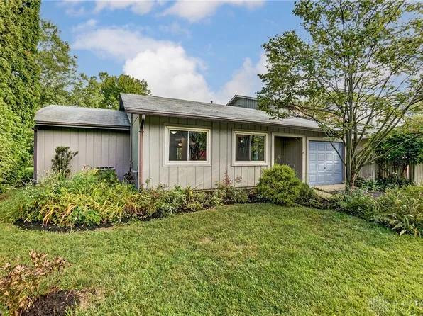 185 Park Meadows Dr, Yellow Springs, OH 45387