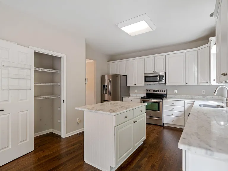 3215 Nolen Ln — Photo 10
