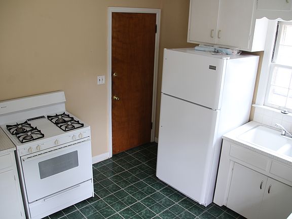 4th image of 2406 23rd Ave