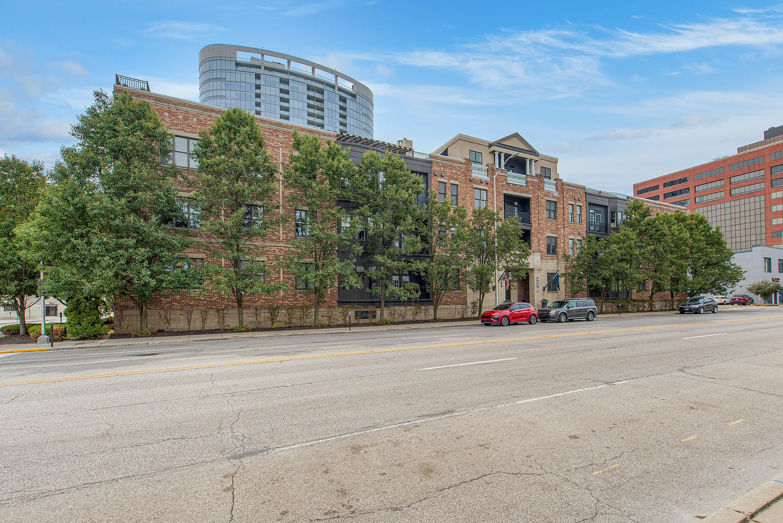355 E Ohio St Suite 205 photo 1