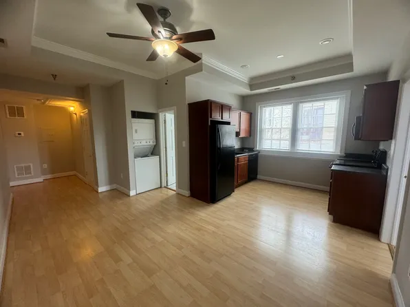 9 N 3rd St Unit 2C, Warrenton, VA 20186