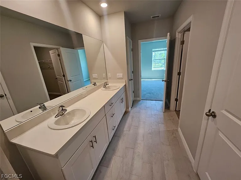 11162 Sunset Preserve Dr — Photo 19