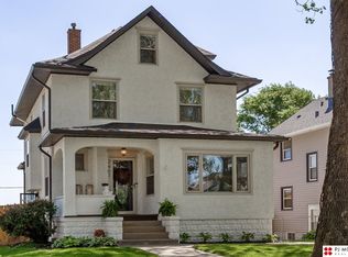 2401 Hanscom Blvd, Omaha, NE 68105