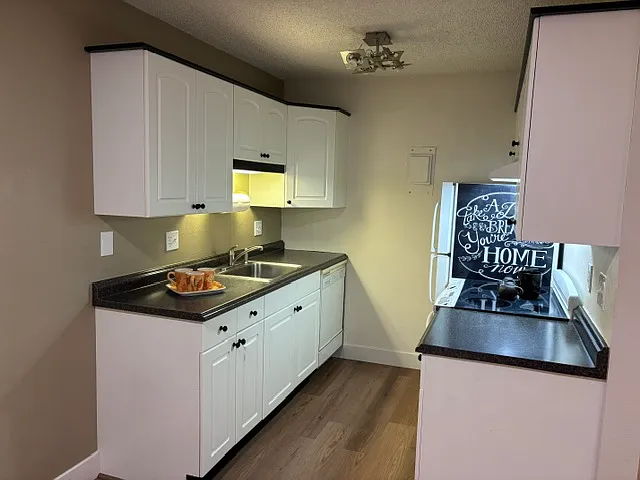 3250 Oneal Cir #C24 — Photo 5