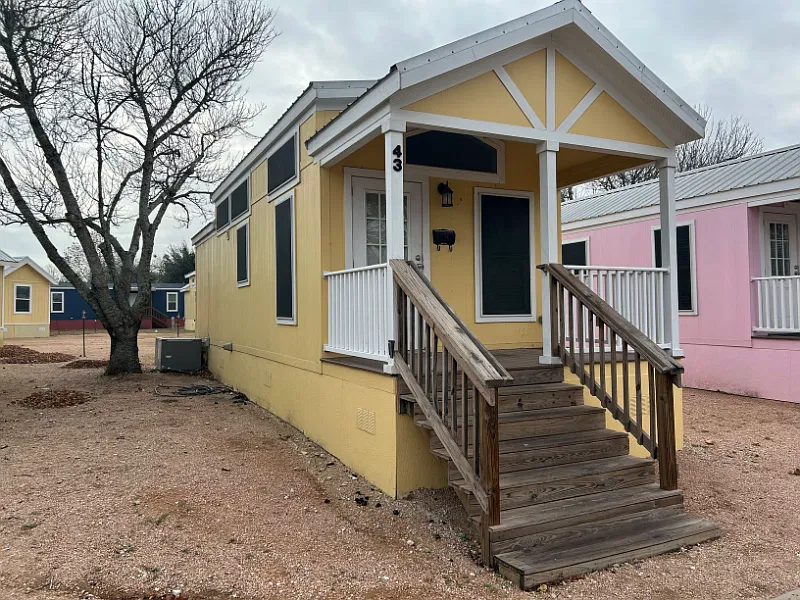 1BR/1BA Modern Tiny Home Cottage - Beau Village — Photo 1
