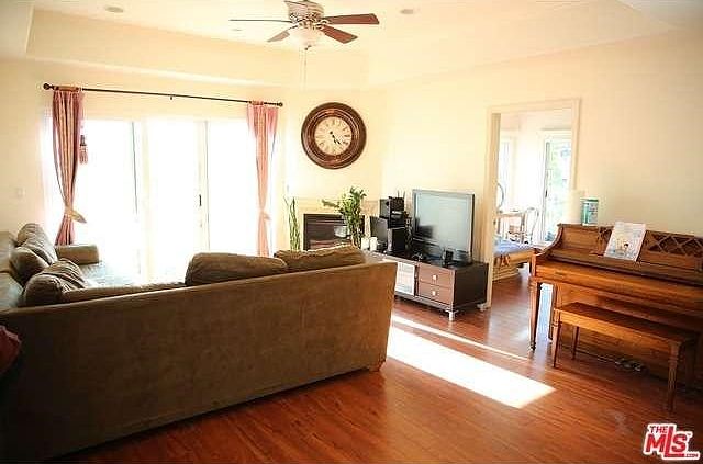 1st image of 309 S Mariposa Ave APT 103