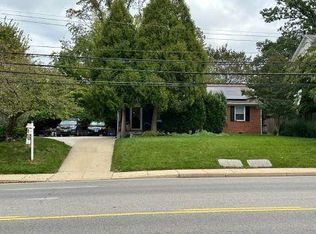 8409 Old Georgetown Rd, Bethesda, MD 20814