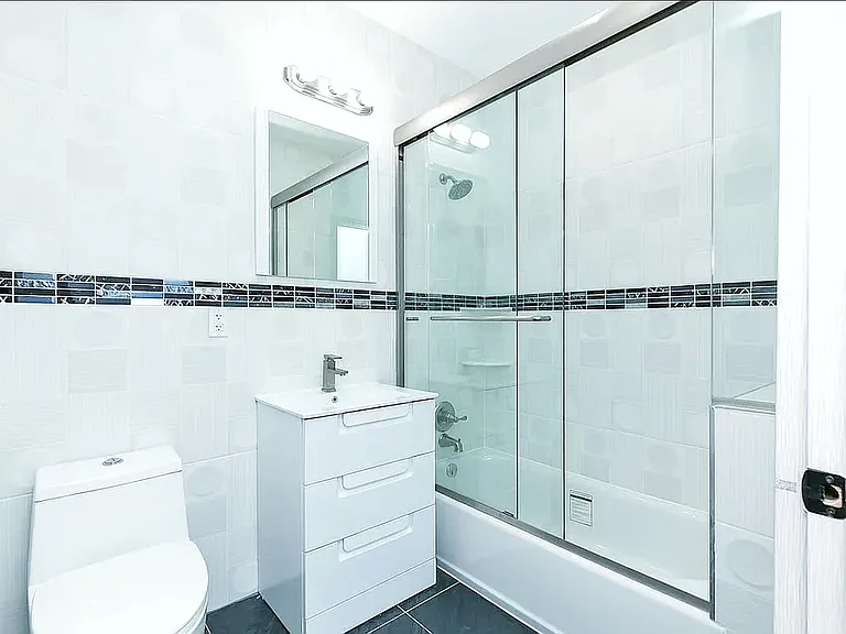 66 Patchen Ave #2 — Photo 4