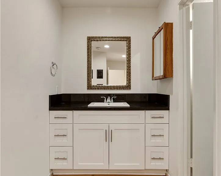 1155 Linden Ave #7 — Photo 10