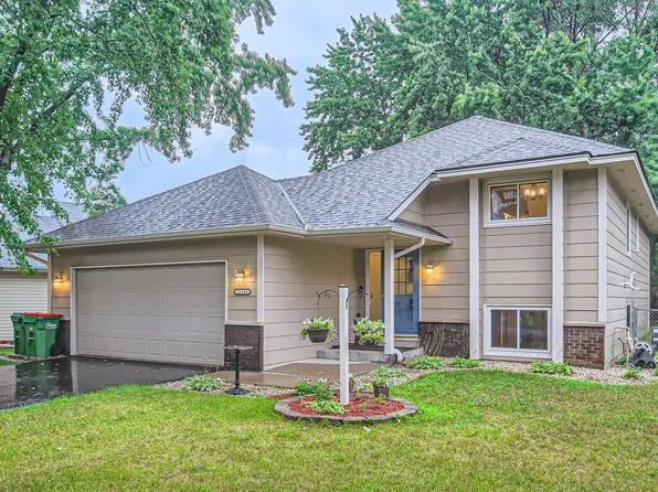 12546 Flintwood St NW, Coon Rapids, MN 55448
