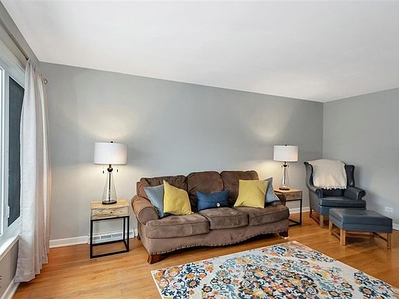 2nd image of 2831 W 100th St