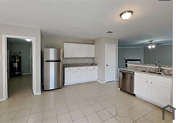 3rd image of 8729 Polo Dr