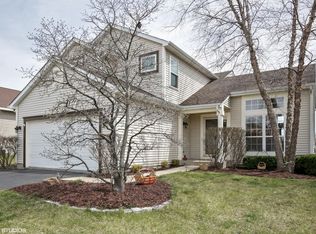 880 Provence Pl, Lake In The Hills, IL 60156