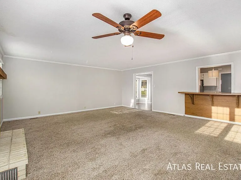 8036 Reinhardt Ln — Photo 6