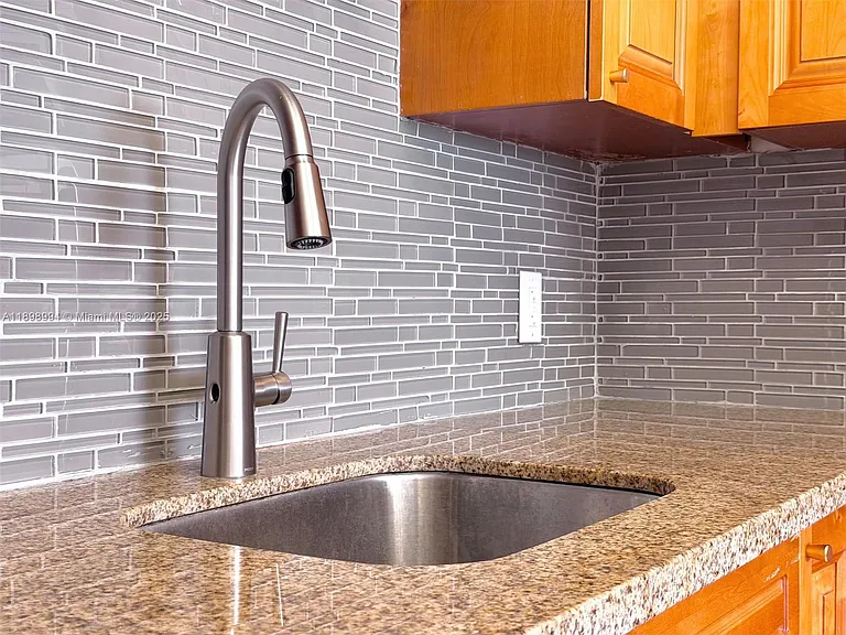 2101 S Ocean Dr #1402 — Photo 16