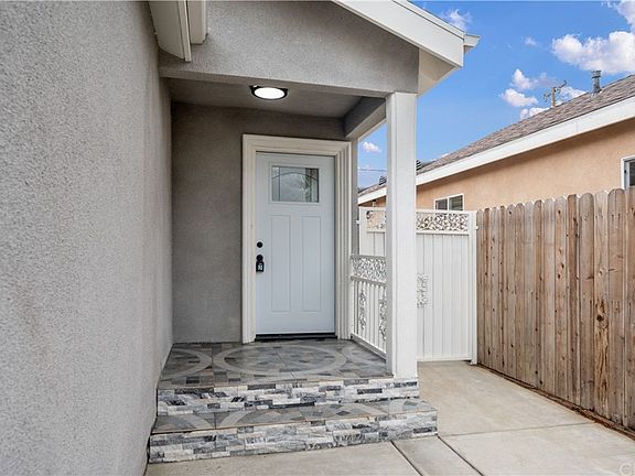 4th image of 14416 Cabrillo Ave