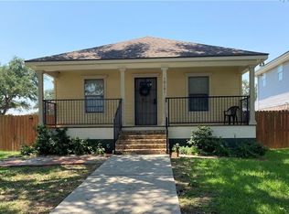 10101 Chevy Chase Dr, New Orleans, LA 70127