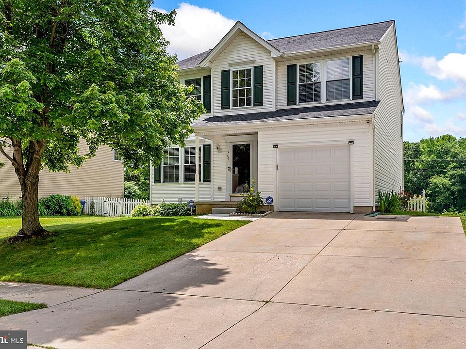 1st image of 205 Saint Justin Dr