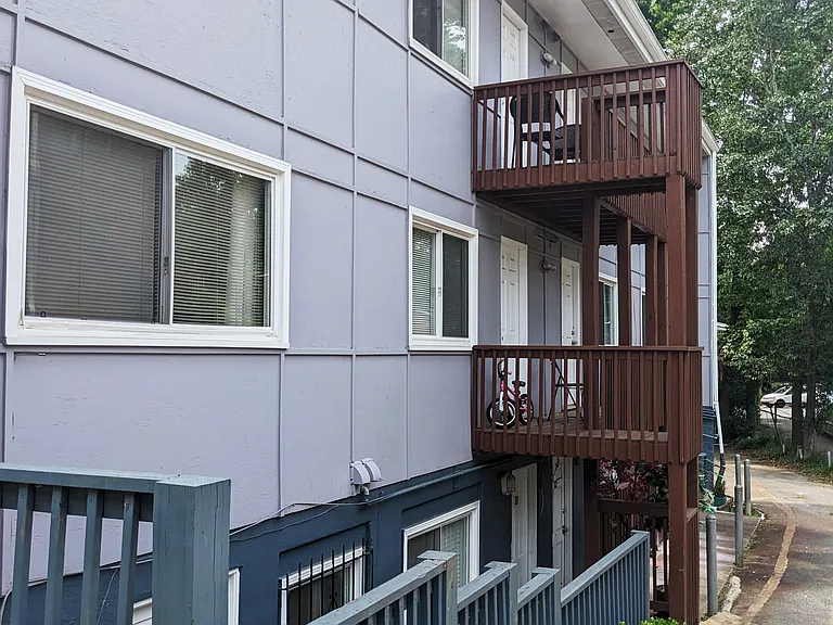 1177 Woodland Ave NE #11 — Photo 8