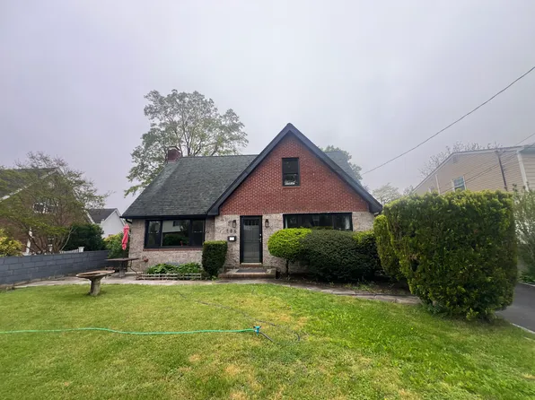 186 Wilson Ave, Westbury, NY 11590