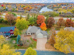 1497 Kings Wood Rd, Eagan, MN 55122