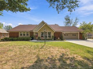 715 W Utica St, Broken Arrow, OK 74011