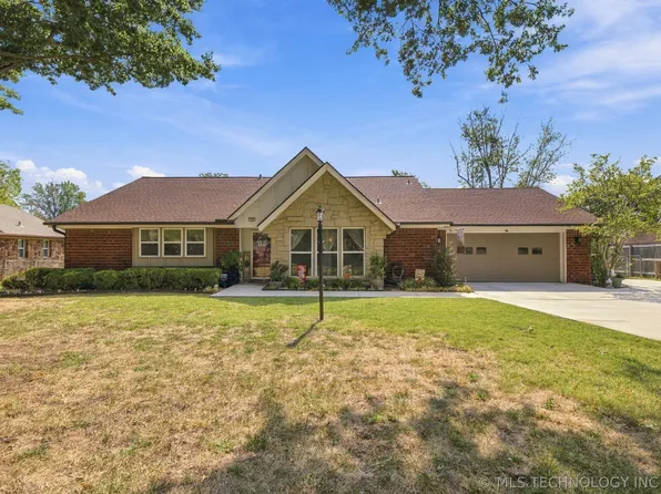 715 W Utica St, Broken Arrow, OK 74011
