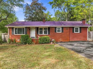 9 El Paso Dr, Greenville, SC 29617