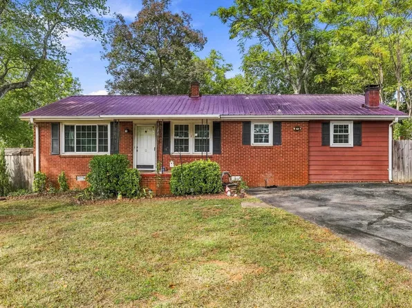 9 El Paso Dr, Greenville, SC 29617