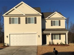 3674 Foxton Dr, Winston Salem, NC 27105