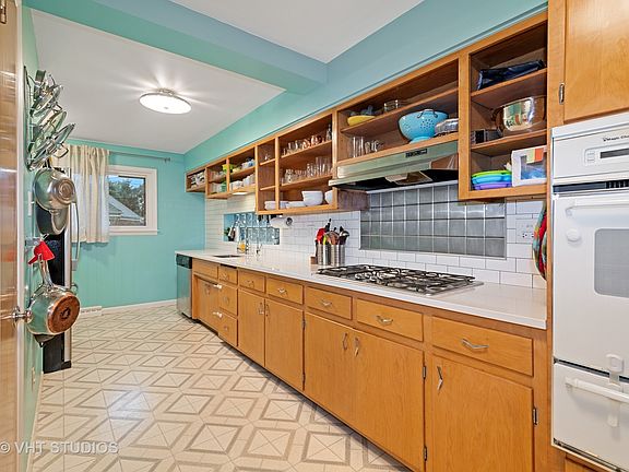 3rd image of 2748 Oak Park Ave