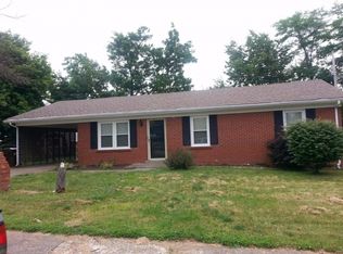 106 Hillcrest Dr, Nicholasville, KY 40356