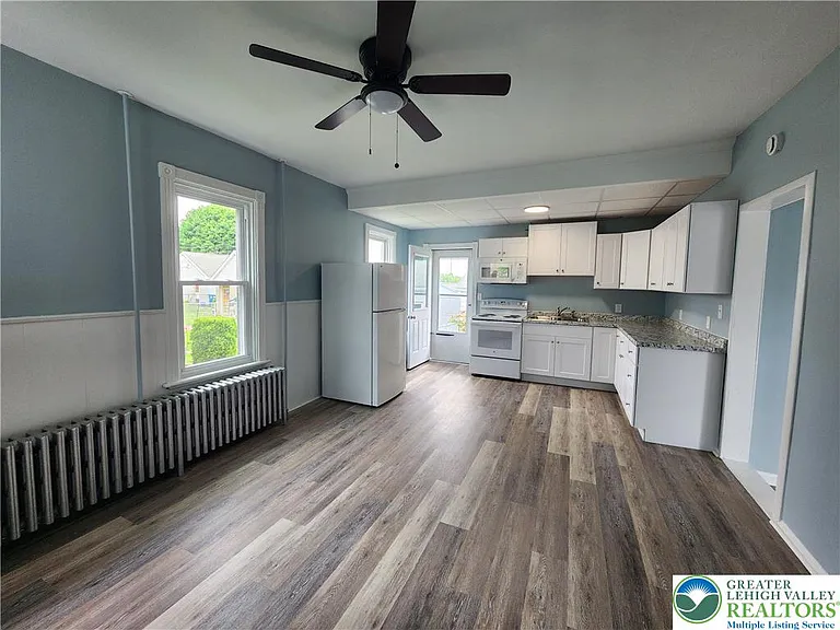2347 Washington Ave #1 — Photo 2