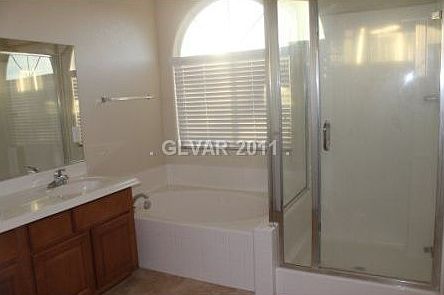 3rd image of 4821 Longshot Dr
