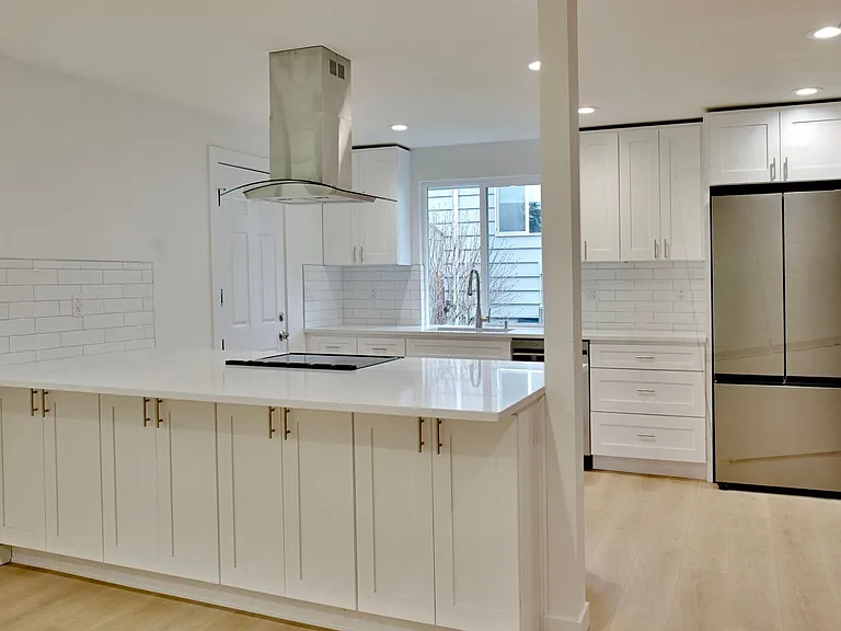 1421 N Highland St — Photo 4
