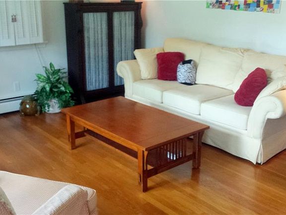 2nd image of 6449 Lark Way