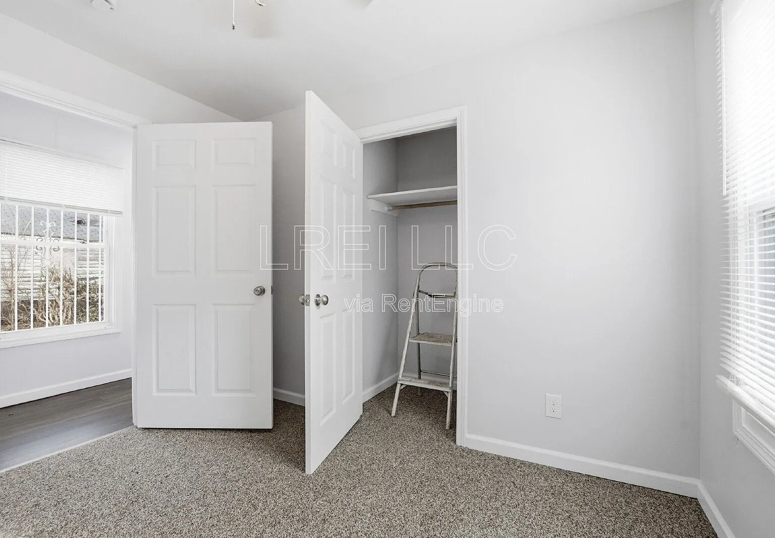 2 bed, 1.0 bath, 744 sqft, $1,060 — Photo 4