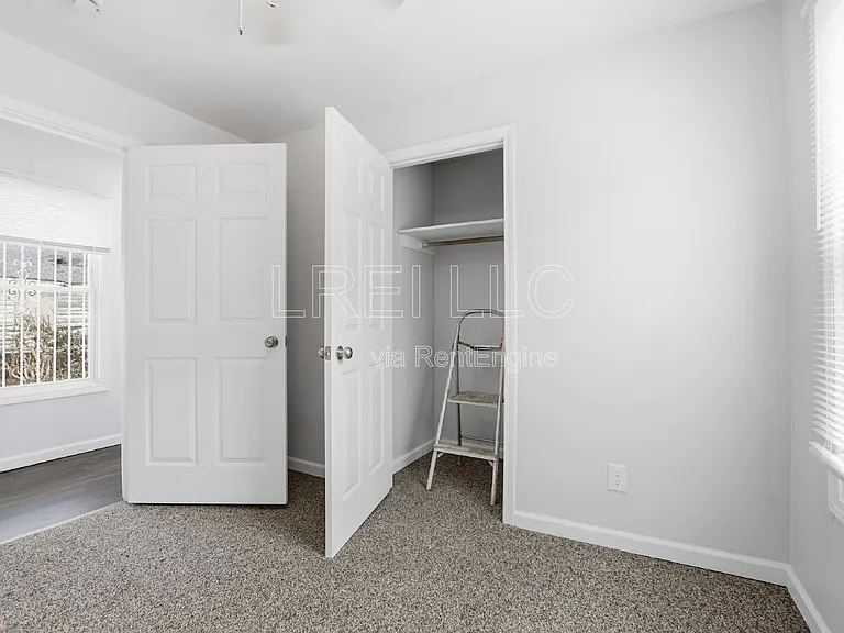 1333 S 22nd St — Photo 4