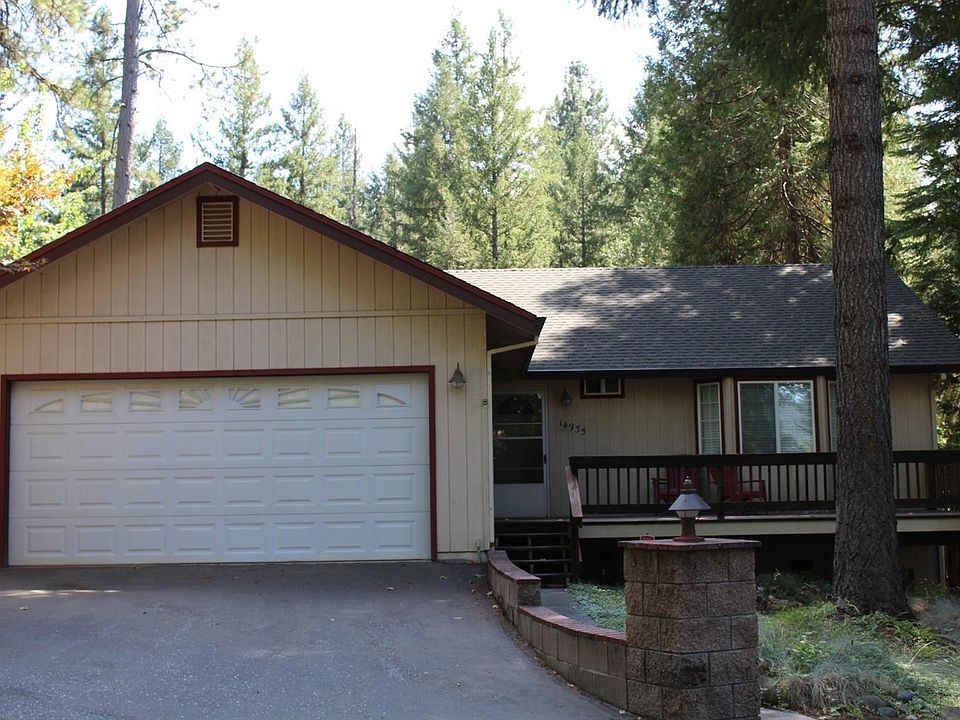 2nd image of 14935 Lake Ln