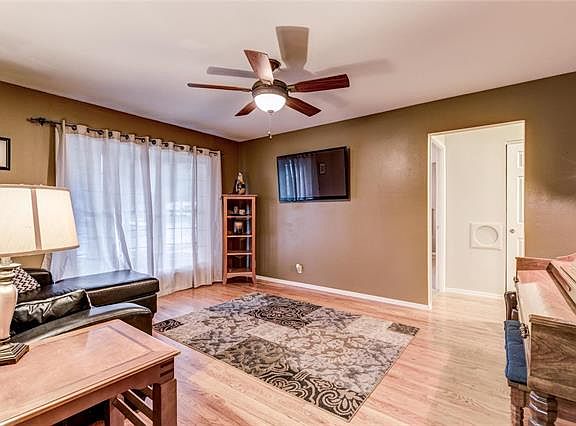 3rd image of 1325 Verlene Dr