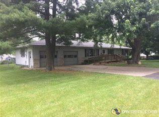 55 Barnes Dr, Decatur, IL 62526