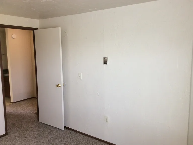 1614 W 8th Ave — Photo 15