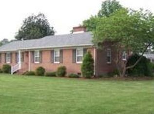 300 Robinhood Rd, Franklin, VA 23851