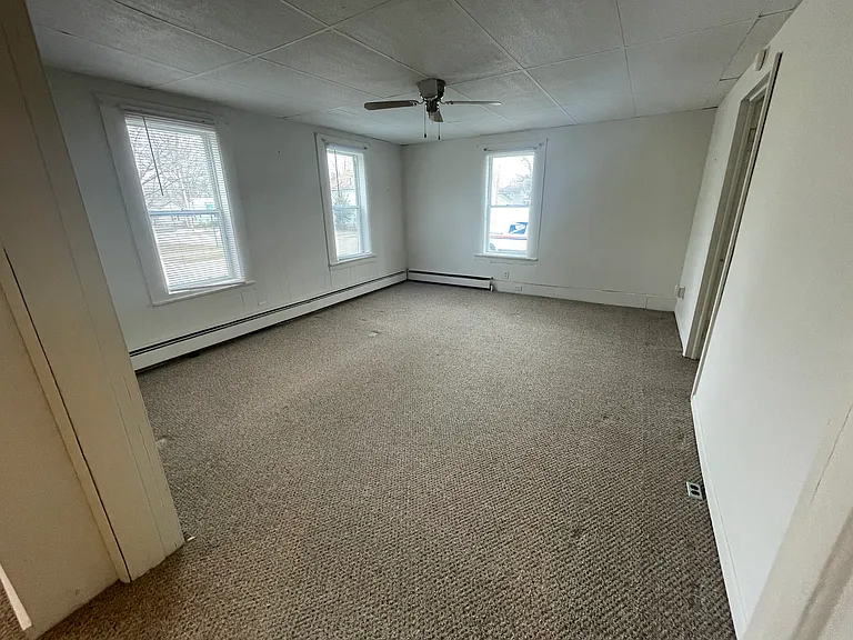 201 W Lincoln St #2 — Photo 5