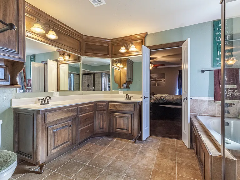 1700 Dorothy Dr — Photo 8