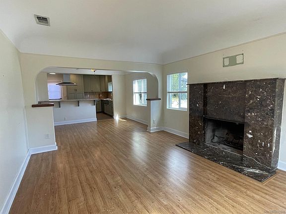 4th image of 3304 Canon St