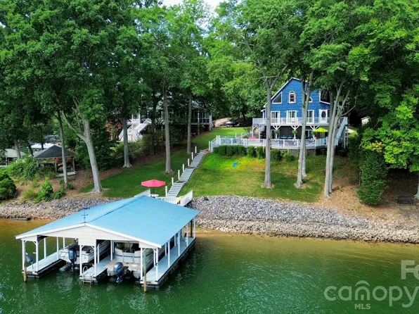 8470 Marina Ln, Catawba, NC 28609