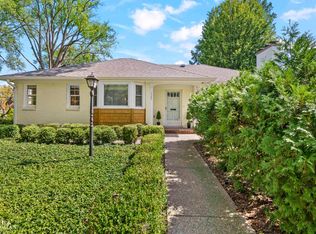 1387 Kensington Rd, Grosse Pointe, MI 48230
